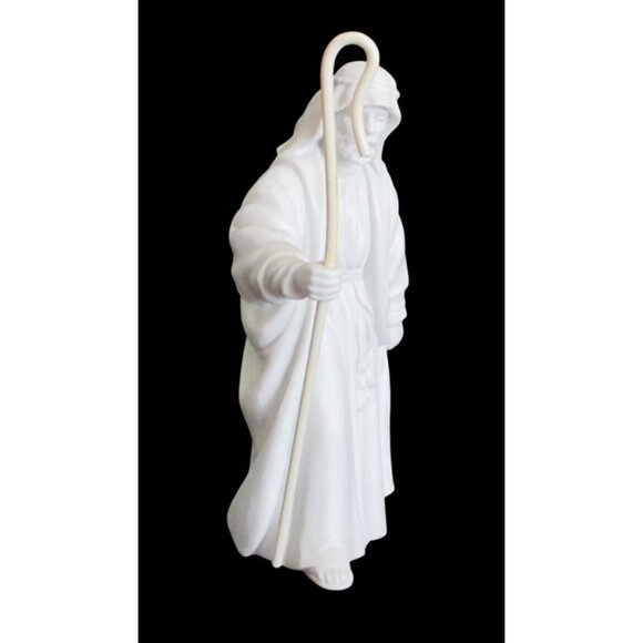 Avon Nativity Collectibles The Shepherd Figurine  - Vintage 1983 White Porcelain - Picture 3 of 10